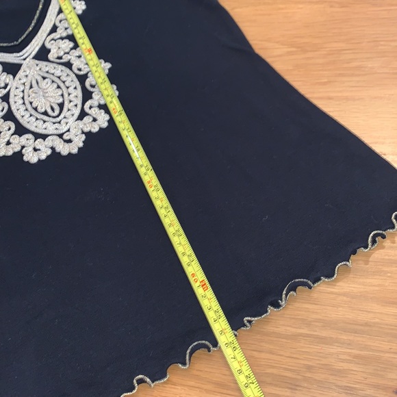 GLAMOUR Size M~Gold Embroidery Trimmed Tank Top ~ - Picture 7 of 8